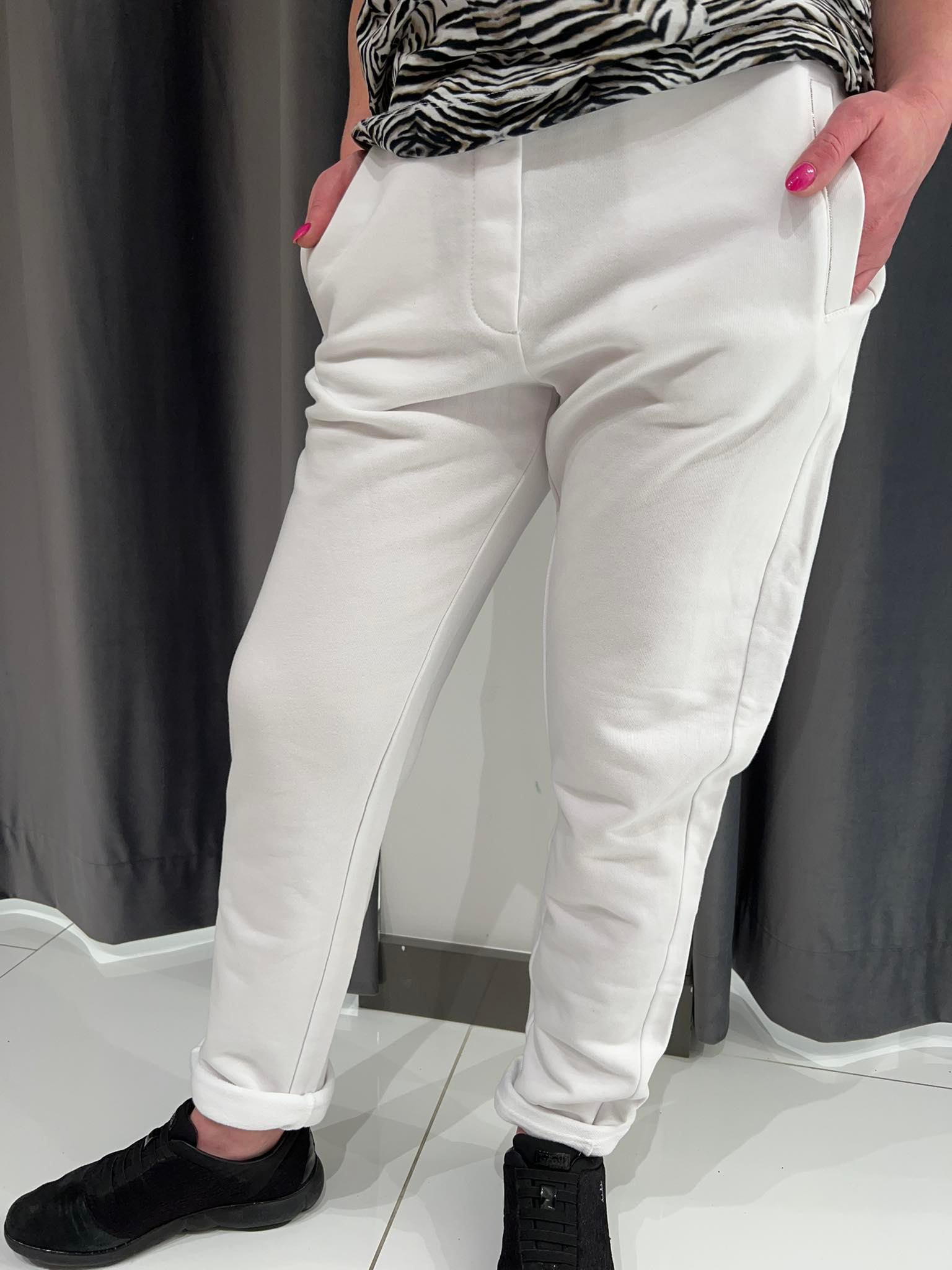 Spodnie dresowe w kolorze białym Margittes 46730-2004-10000